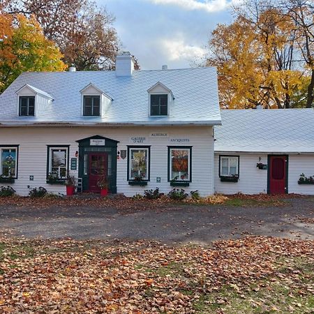 Auberge Les Blancs Moutons Saint-Laurent-de-l'ile d'Orleans Esterno foto