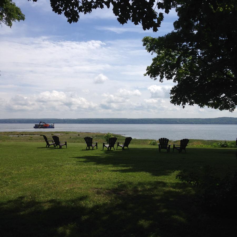 Auberge Les Blancs Moutons Saint-Laurent-de-l'ile d'Orleans Esterno foto