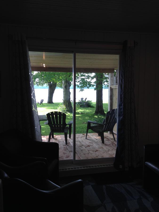 Auberge Les Blancs Moutons Saint-Laurent-de-l'ile d'Orleans Esterno foto